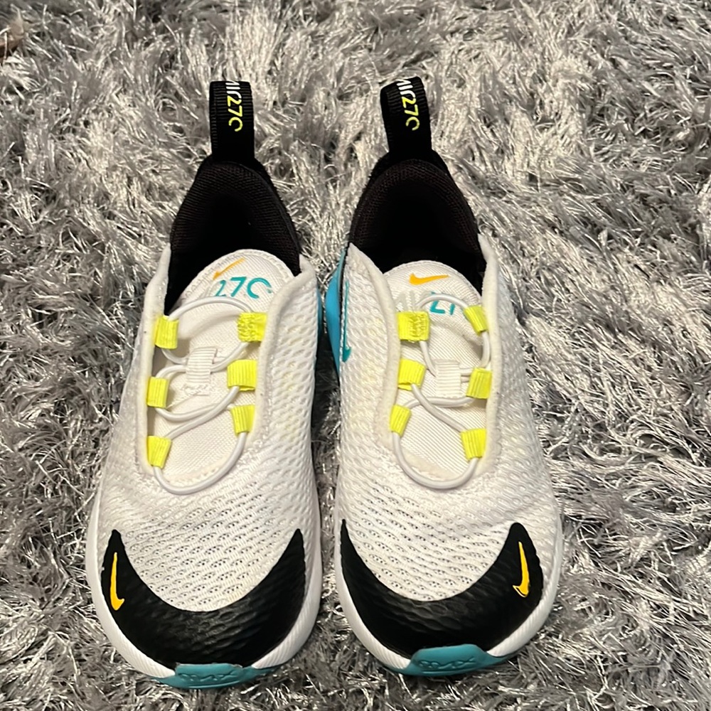 Kids Nike 270 gently used